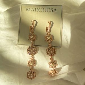 GORGEOUS GOLDEN MARCHESA EARRINGS ✨🦋